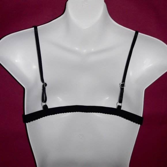 Strappy Black Lace Embroidered Rose Patch Bralette - Picture 4 of 4